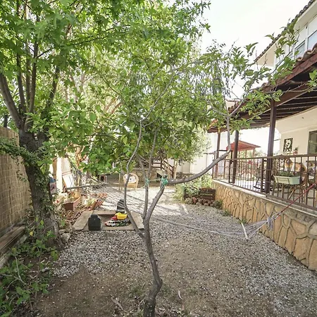 Σπίτι διακοπών Gorgeous House With Garden *
